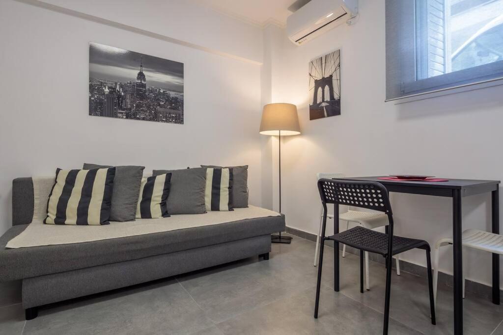 Hilton Area Brand New Comfortable * Athènes