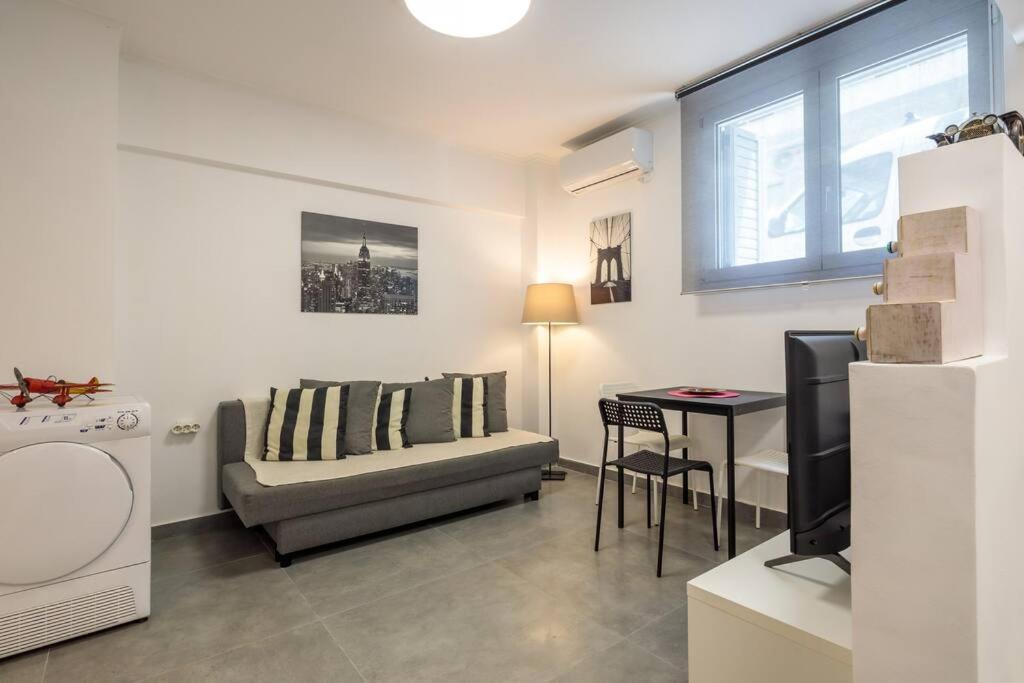 Hilton Area Brand New Comfortable * Athènes